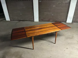 Rosewood dining table designed by Arne Vodder