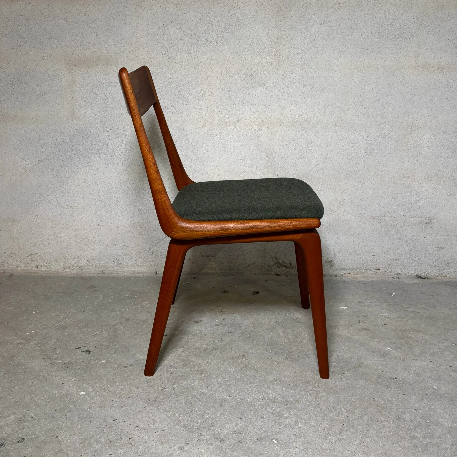 Set of Six Boomerang Dining Chairs by Alfred Christensen