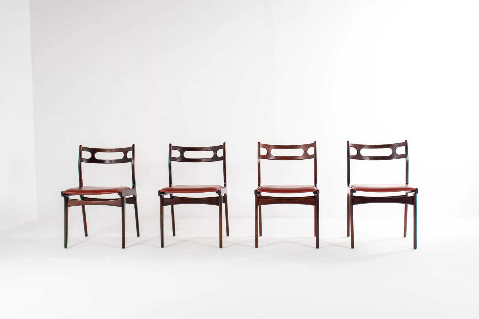 Set of Four Johannes Andersen Model 138 Dining Chairs in Rosewood