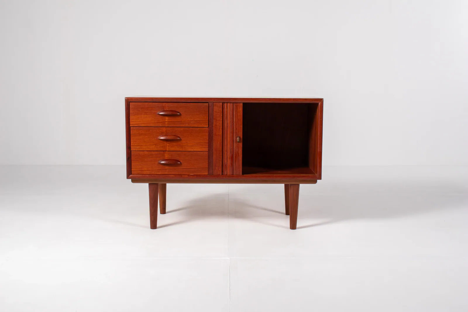 Danish Teak Sideboard – Mid Century