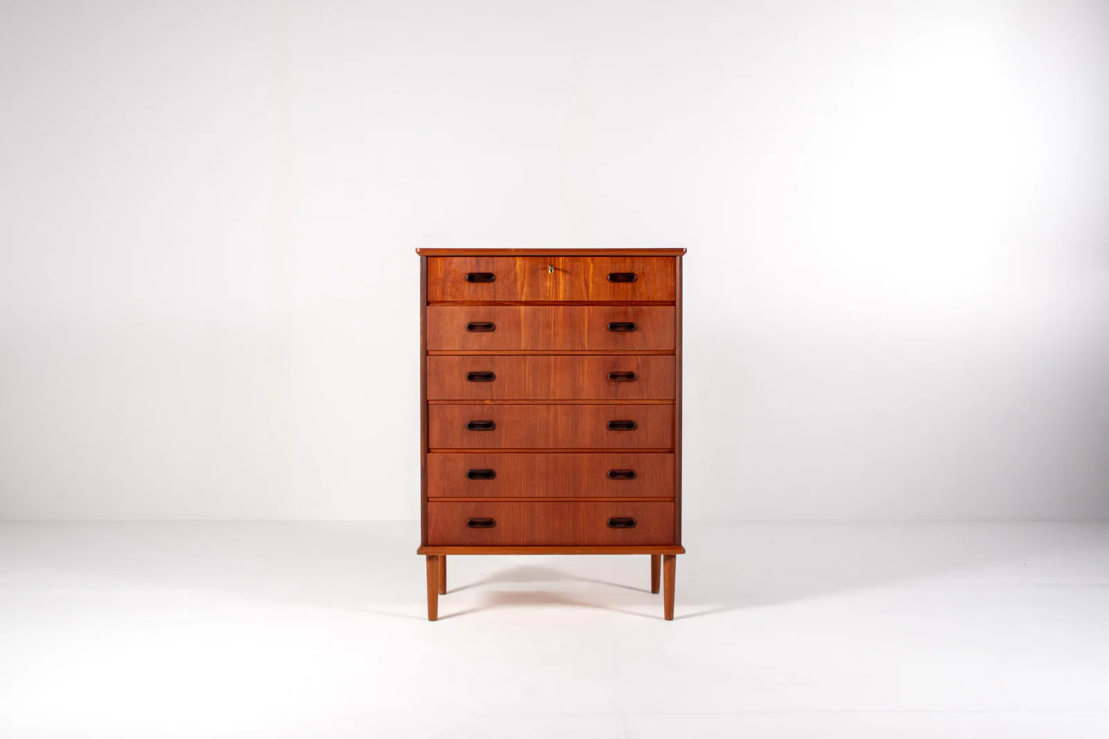 1960s Mid-Century Modern Teak Chest of Drawers