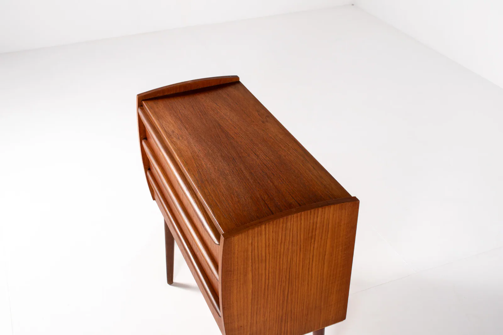 Danish Teak Chest of Drawers – Mid Century
