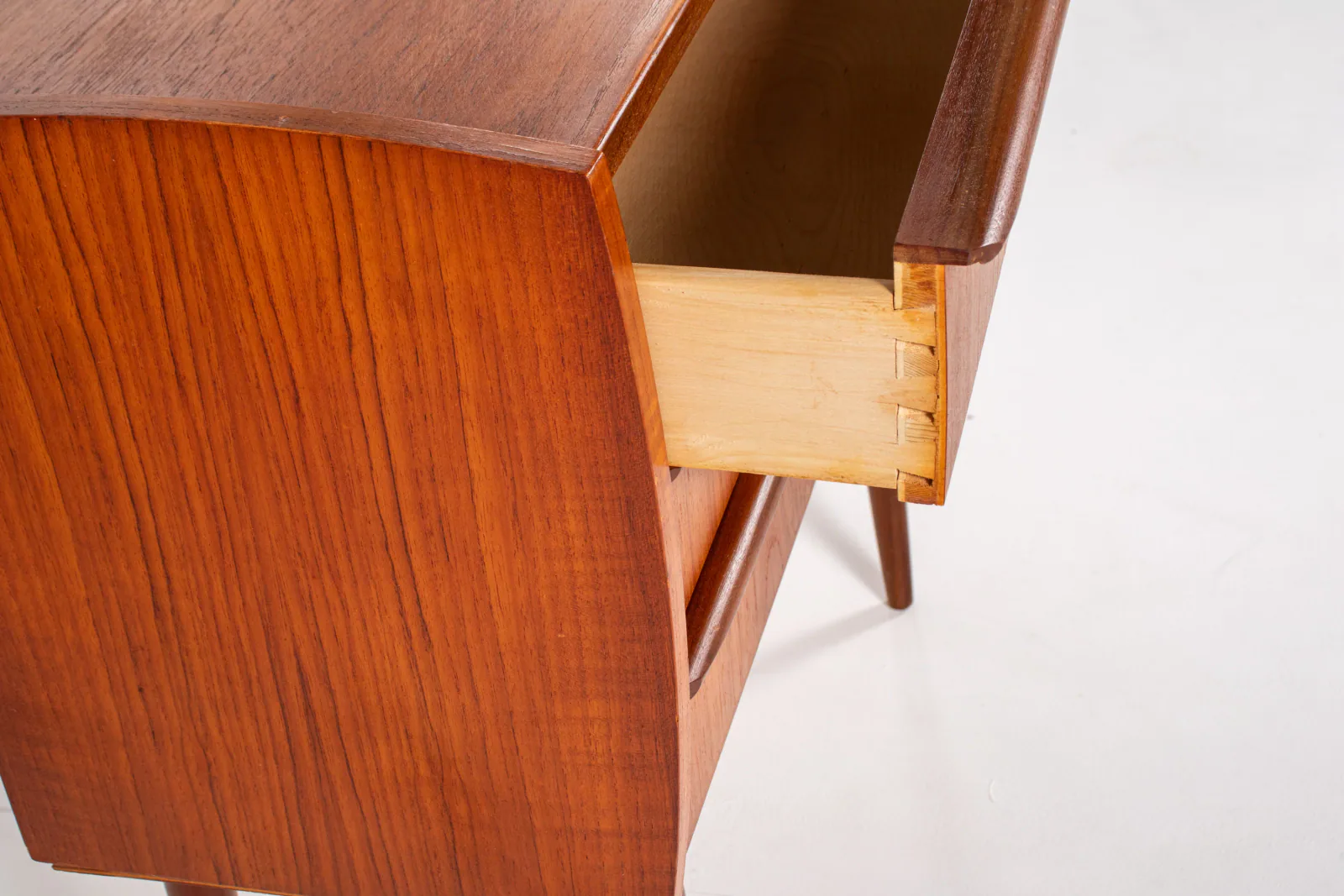 Danish Teak Chest of Drawers – Mid Century