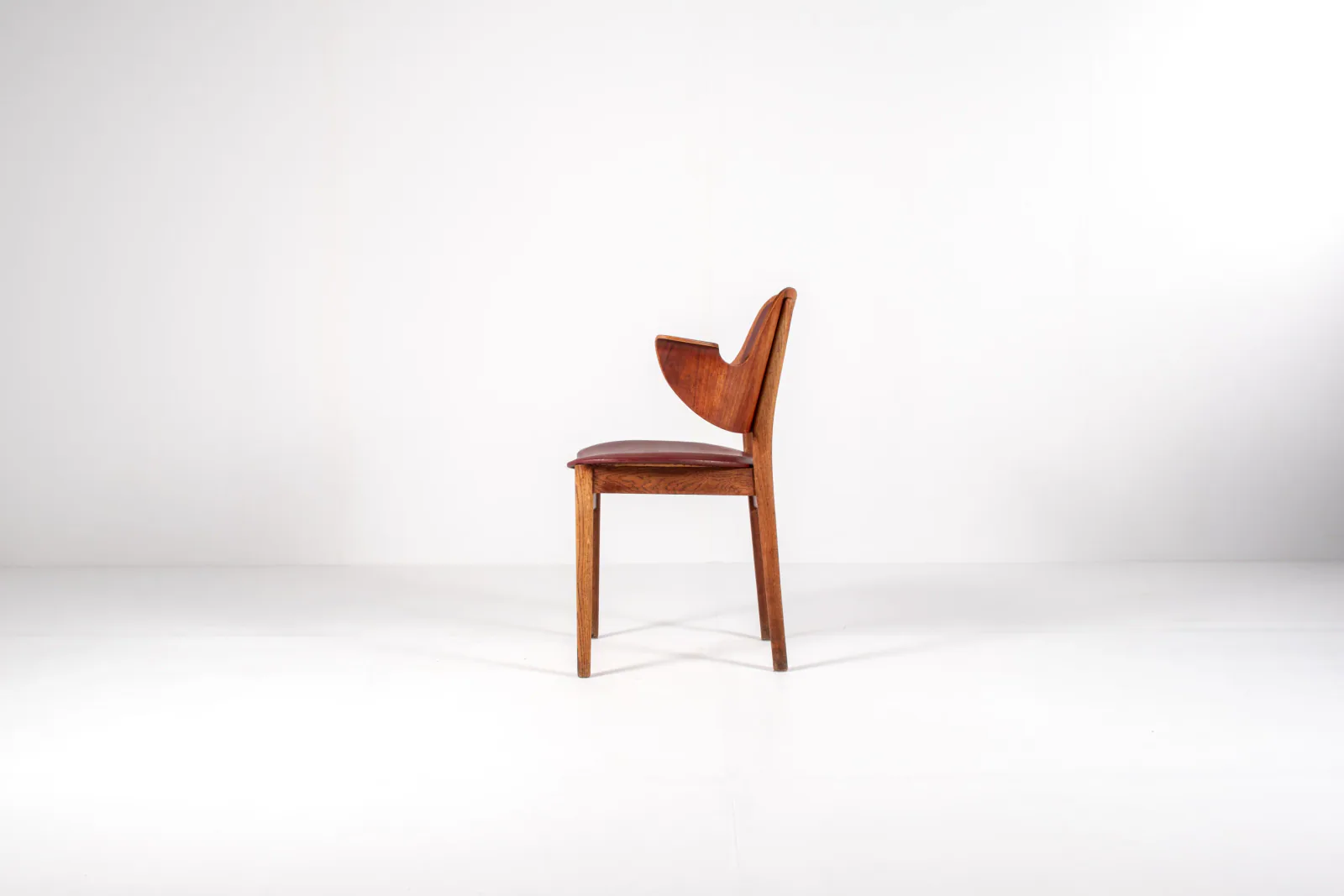 Model 107 Danish Mid-Century Armchair by Hans Olsen, 1960s